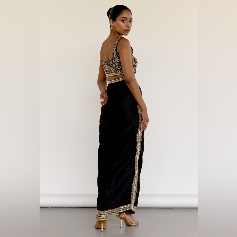 New Sani Ravi top in Black and Gold Size Small - Picture 4 of 12